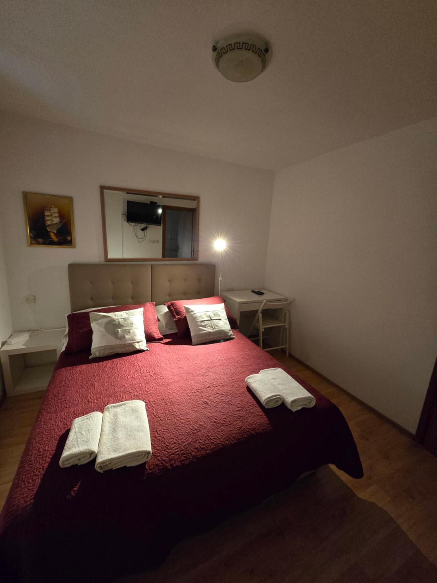 Guest Accomodation Zura Skradin Ngoại thất bức ảnh