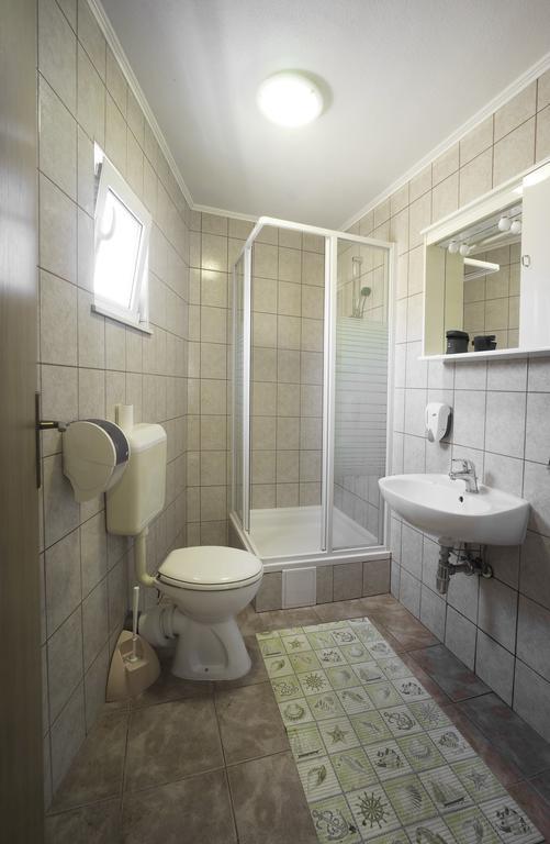 Guest Accomodation Zura Skradin Ngoại thất bức ảnh